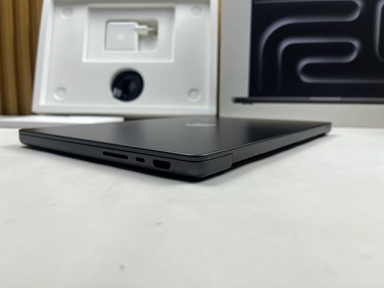 MacBook Pro 14-inch M3 Pro 2023 Ram8GB SSD512GB Black  รูปที่ 8