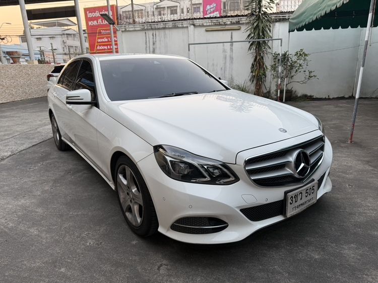 รถ Mercedes-Benz E-Class E200 สี ขาว