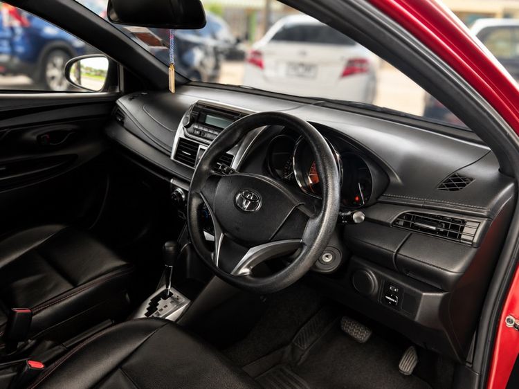 Toyota Yaris 2016 1.5 E Sedan เบนซิน ไม่ติดแก๊ส เกียร์อัตโนมัติ แดง รูปที่ 4