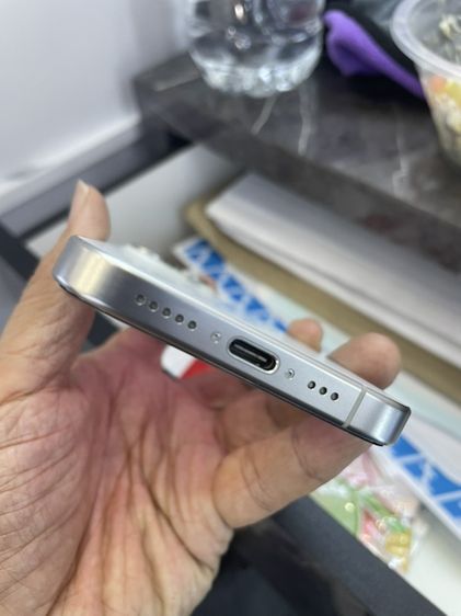 ขาย iPhone 15pro 256g battery 87 สีขาว ครบกล่อง ไม่มีรอย ใช้งานปกติ ราคา 23900 บาท นัดรับ กทม รูปที่ 5