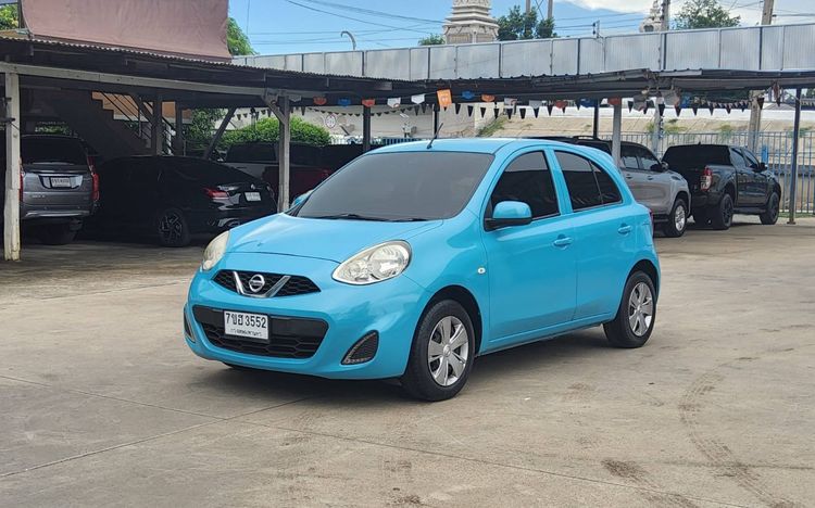 รถ Nissan March 1.2 E สี ฟ้า