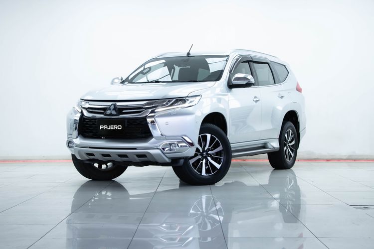 รถ Mitsubishi Pajero Sport 2.4 GT Premium 4WD สี เทา
