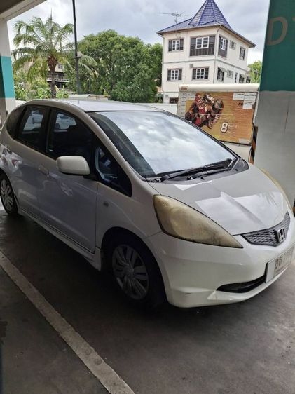 รถ Honda Jazz 1.5 E-V VTEC สี ขาว