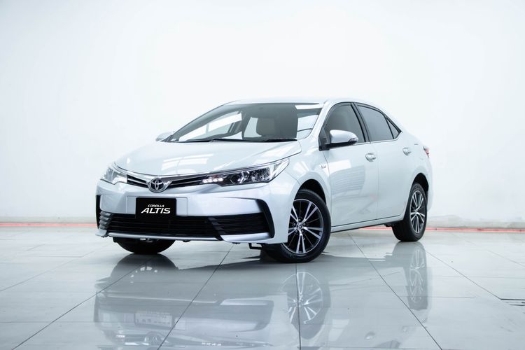 Toyota Altis 2017 1.6 G Sedan เบนซิน ไม่ติดแก๊ส เกียร์อัตโนมัติ เทา