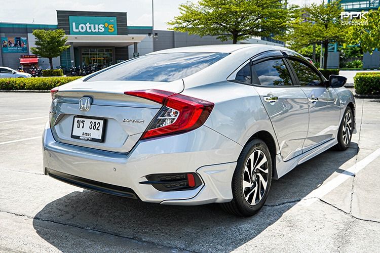 Honda Civic 2018 1.8 EL i-VTEC Sedan เบนซิน ไม่ติดแก๊ส เกียร์อัตโนมัติ เทา รูปที่ 4