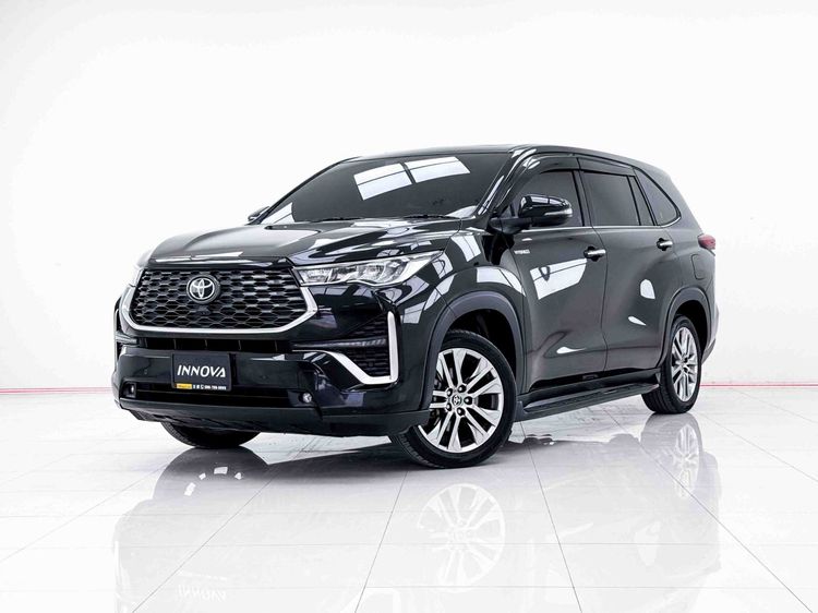รถ Toyota Innova 2.0 Zenix HEV Premium สี ดำ