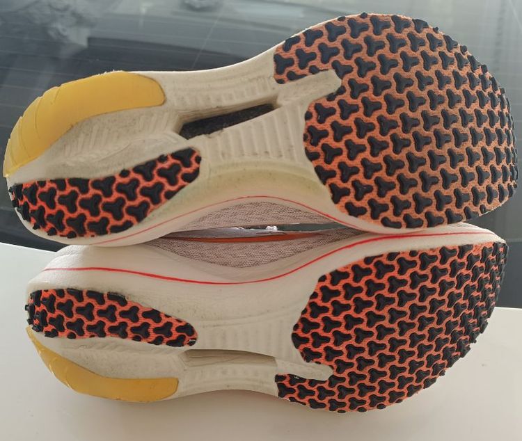 ขาบถูก รองเท้าวิ่ง World Run size 40/250cm เบามากนิ่มเด้ง ใส่สบายมาก ของแท้ 100% รูปที่ 7