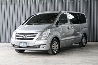 HYUNDAI H1 2.5 TOURING  2018 รถตู้ยอดนิยม 11ที่นั่ง ไมล์ 4 หมื่นโล.รถสวยเข้าศูนย์ตลอด