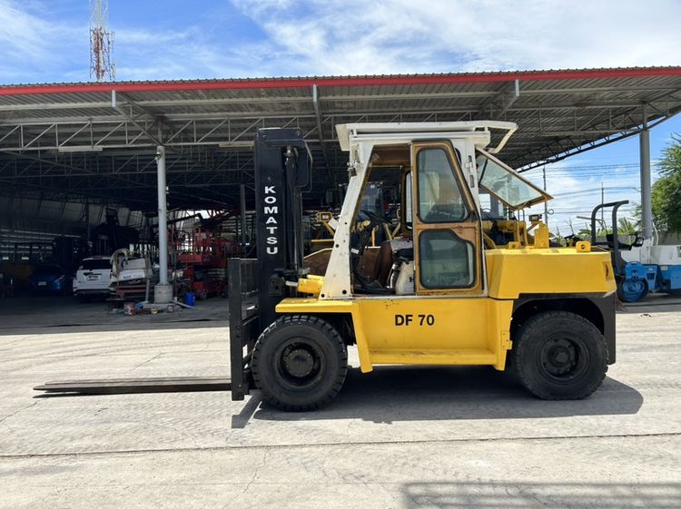รถฟอร์คลิฟท์ KOMATSU รุ่น DF70 ขนาด 7 ตัน ยกสูง 3 เมตร งาสไลด์ รถเก่านอก รูปที่ 2