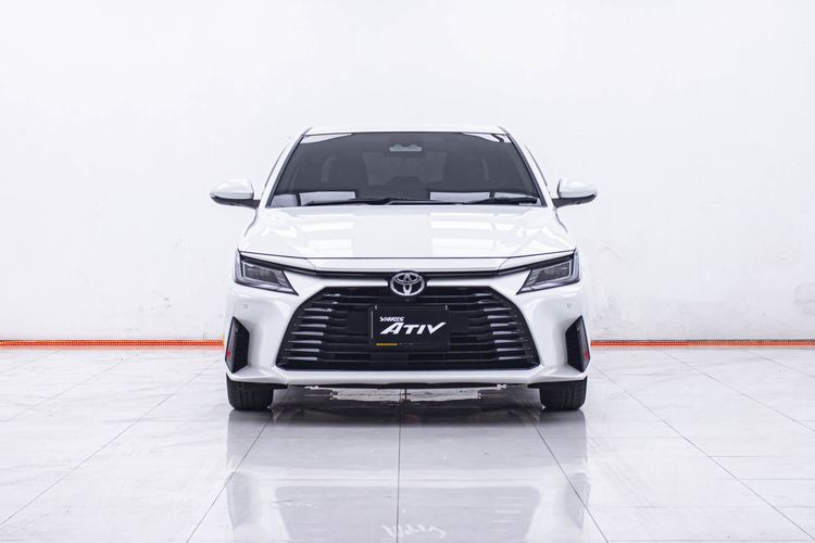 Toyota Yaris ATIV 2023 1.2 Premium Sedan เบนซิน ไม่ติดแก๊ส เกียร์อัตโนมัติ ขาว รูปที่ 4