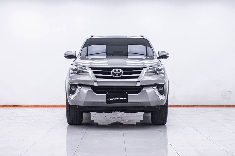 Toyota Fortuner 2019 2.8 V Utility-car ดีเซล ไม่ติดแก๊ส เกียร์อัตโนมัติ เทา รูปที่ 4
