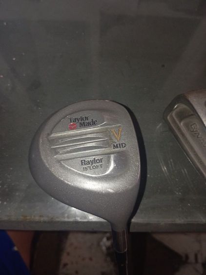 ชุดไม้กอล์ฟพร้อมถุง มีเหล็ก ยี่ห้อDaiwa มีหัวไม้อีก3อัน ยี่ห้อ Wilson กับ TaylorMade พร้อมถุง ยี่ห้อ Yonexใช้ได้ทุกช่อง ขายตามสภาพ รูปที่ 7