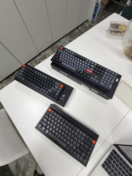 ประกาศขาย — Keychron 3 ตัว