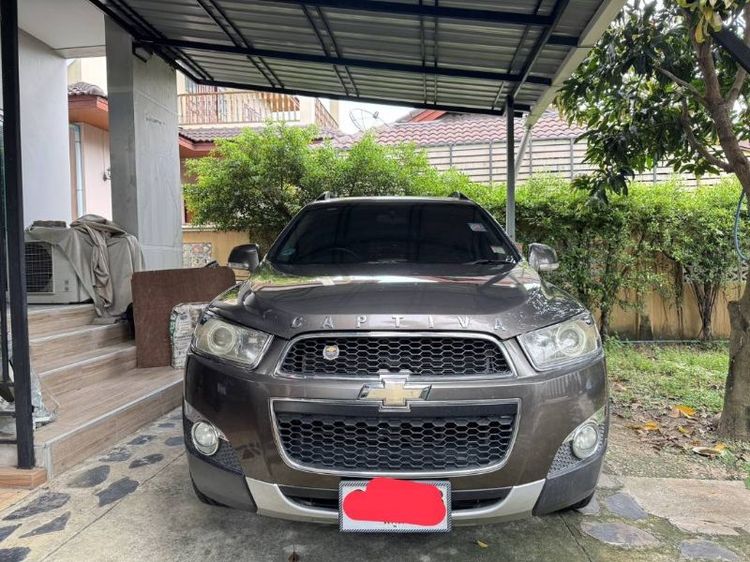 รถ Chevrolet Captiva 2.4 LS สี น้ำตาล