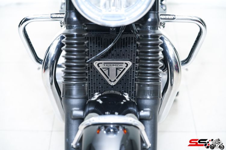 Triumph Bonneville T120 สีดำ ปี2022 วิ่งน้อย 7,400km ไมล์แท้ เบรค brembo มือเดียวสภาพป้ายแดง รถสวยมาก รูปที่ 9