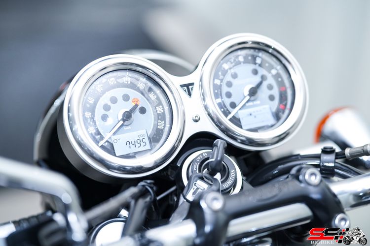Triumph Bonneville T120 สีดำ ปี2022 วิ่งน้อย 7,400km ไมล์แท้ เบรค brembo มือเดียวสภาพป้ายแดง รถสวยมาก รูปที่ 2