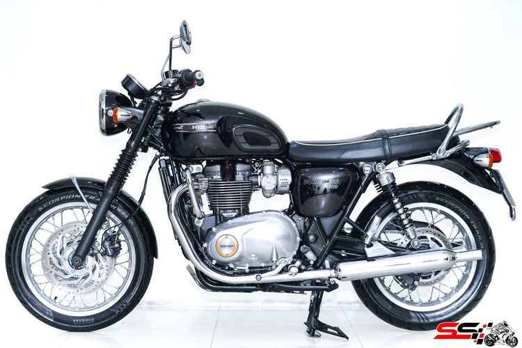 Triumph Bonneville T120 สีดำ ปี2022 วิ่งน้อย 7,400km ไมล์แท้ เบรค brembo มือเดียวสภาพป้ายแดง รถสวยมาก รูปที่ 8