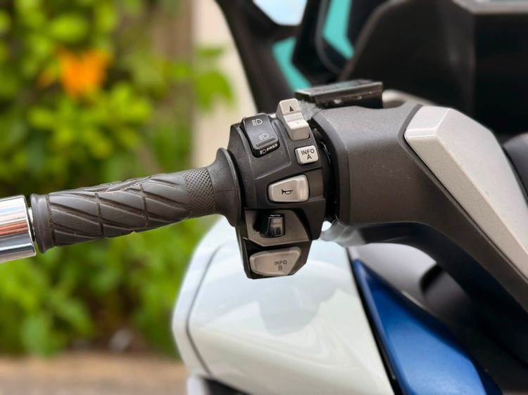 Forza350 สีขาว-น้ำเงินปี64/2024 รถบ้านใช้งานเอง รูปที่ 9