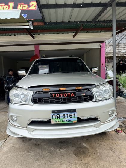 Toyota Fortuner 2008 2.7 V เบนซิน LPG เกียร์อัตโนมัติ บรอนซ์เงิน