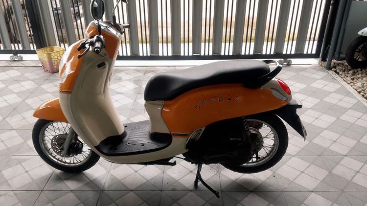 ขาย scoopy i 1 ตัวปี 22 เอกสารครบโอนภาษี 68 ดูรถได้ที่พระยาสุเรนทร์
