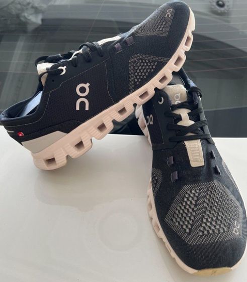 รองเท้าออกกำลังกาย On Running ไม่ระบุ ดำ ขาย On Cloud x สี Black/Pearl size 43/270-275cm สภาพสวย ของแท้ 100%
