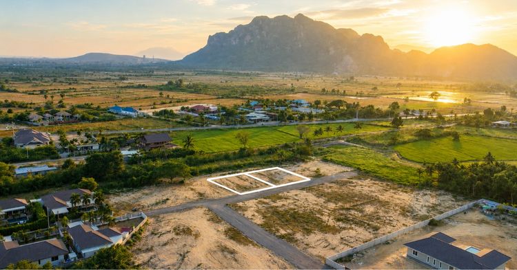 ที่ดินชะอำ 128 ตร.ว. ใกล้หาดบางเกตุ เจ้าของขายเอง 750,000 บาท