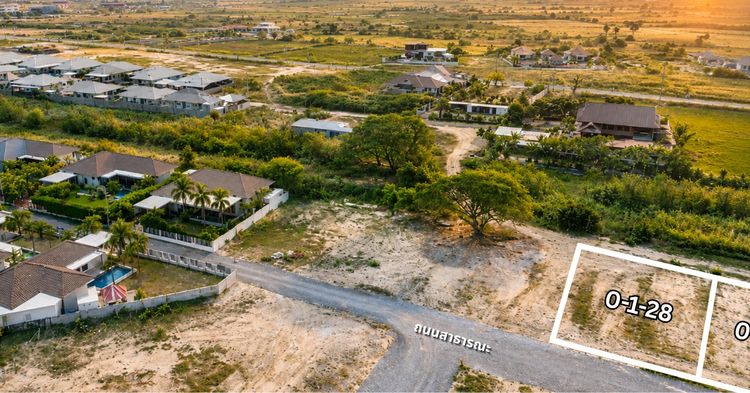 ที่ดินชะอำ 128 ตร.ว. ใกล้หาดบางเกตุ เจ้าของขายเอง 750,000 บาท รูปที่ 3