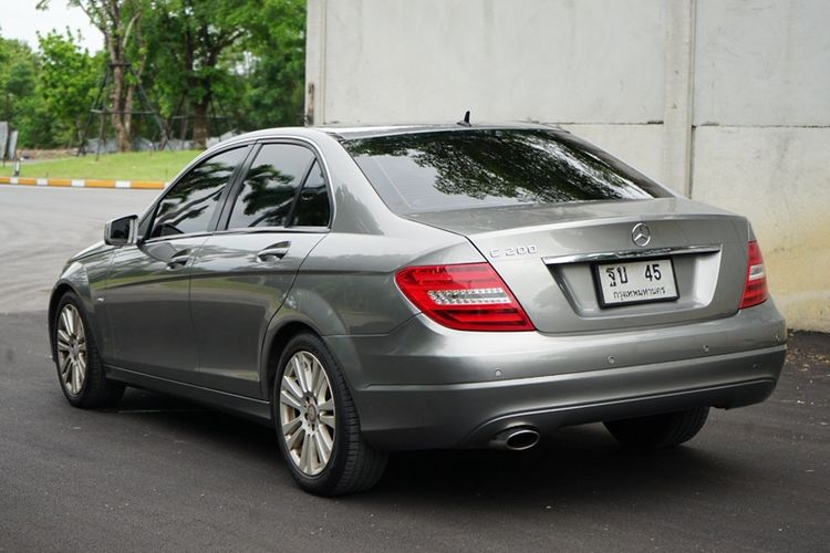Mercedes-Benz C-Class 2012 C200 CGI Sedan เบนซิน ไม่ติดแก๊ส เกียร์อัตโนมัติ เทา รูปที่ 2