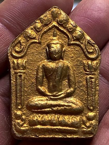พระผงหลังแบบปิดทองเก่าคะ