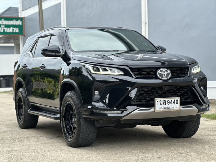 Toyota Fortuner 2021 2.4 LEGENDER 4WD AT Utility-car ดีเซล ไม่ติดแก๊ส เกียร์อัตโนมัติ ดำ รูปที่ 3