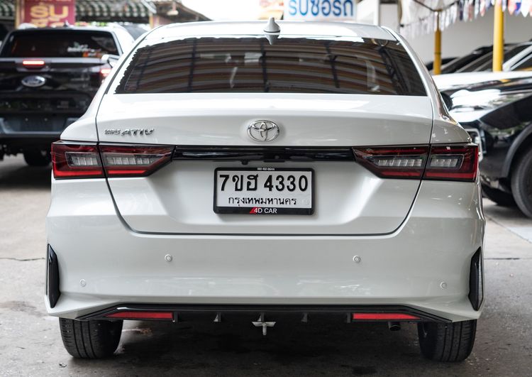 Toyota Yaris ATIV 2024 1.2 Premium Luxury Sedan เบนซิน ไม่ติดแก๊ส เกียร์อัตโนมัติ ขาว รูปที่ 4