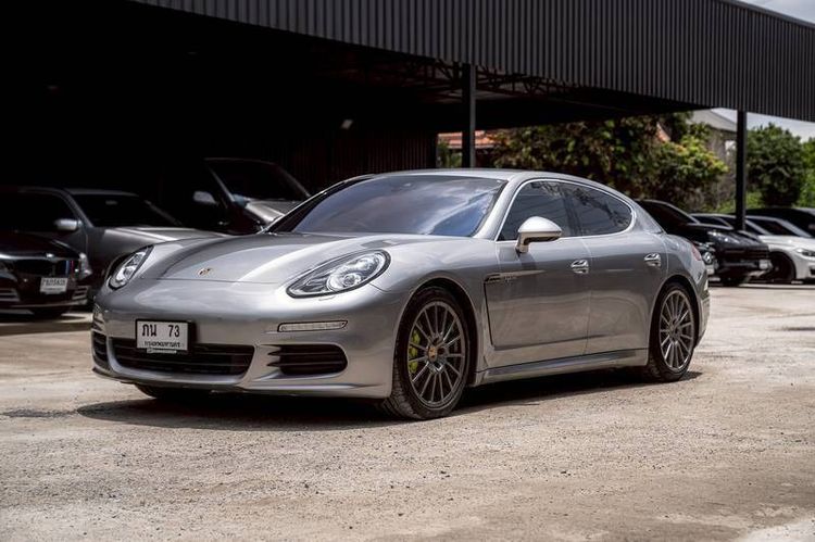 รถ Porsche Panamera 3.0 S E-Hybrid สี เทา