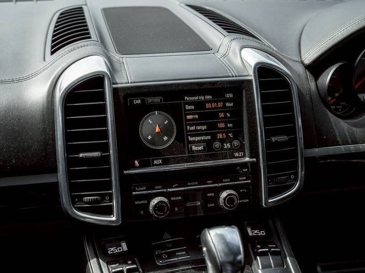 Porsche Cayenne 2012 3.0 S Hybrid Sedan ไฮบริด ดำ รูปที่ 3