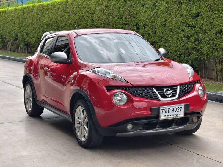 รถ Nissan Juke 1.6 V สี แดง