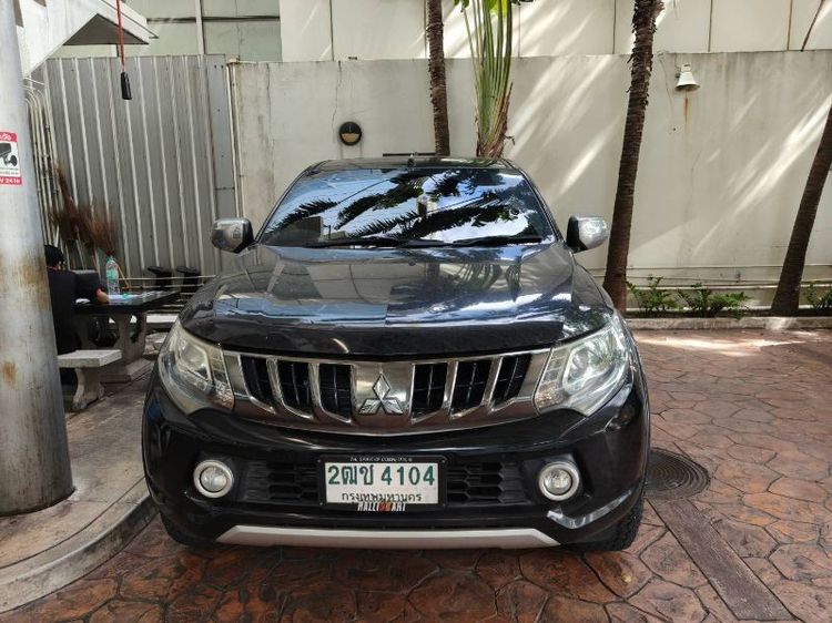 Mitsubishi Triton 2017 2.4 GLS Limited Plus Pickup ดีเซล ไม่ติดแก๊ส เกียร์ธรรมดา ดำ รูปที่ 2