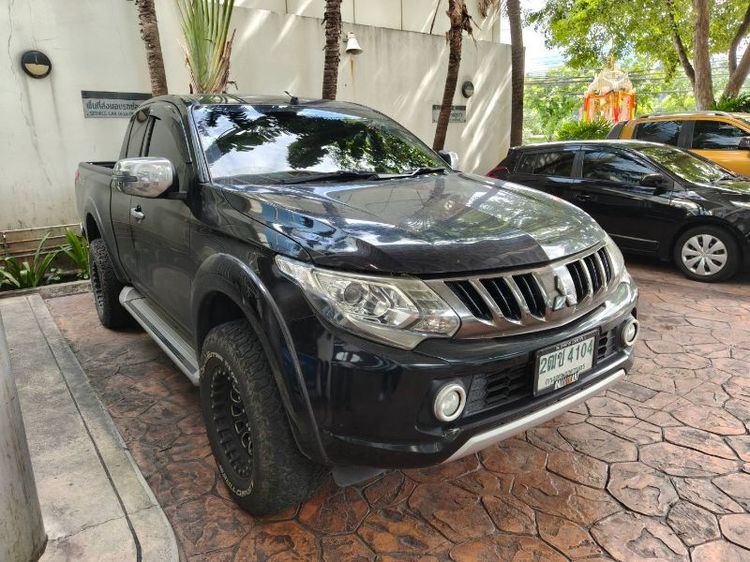 Mitsubishi Triton 2017 2.4 GLS Limited Plus Pickup ดีเซล ไม่ติดแก๊ส เกียร์ธรรมดา ดำ รูปที่ 3