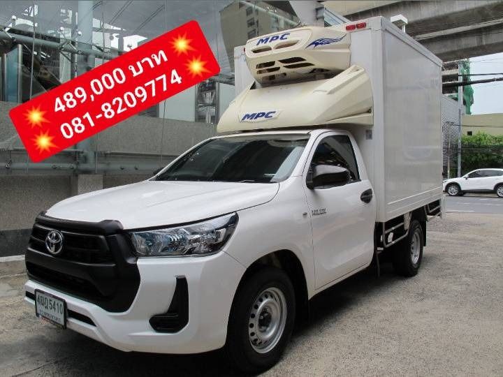 รถ Toyota Hilux Revo 2.4 Entry สี ขาว