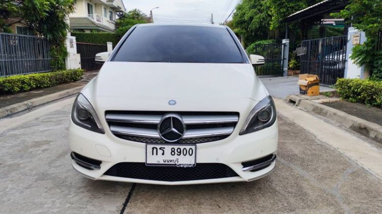 รถ Mercedes-Benz B-Class B180 สี ขาว