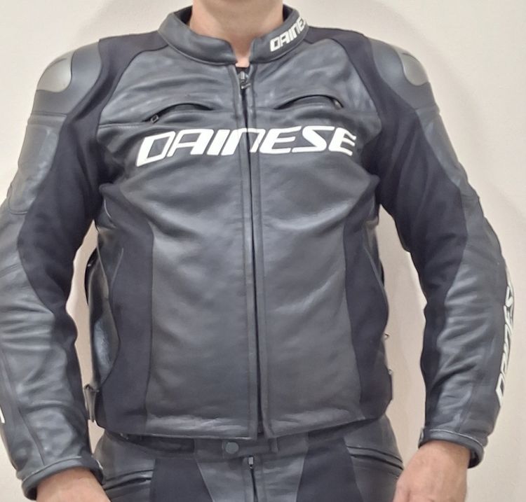 Dainese Leather Motorcycle Jacket (Chest 101-107 cm)