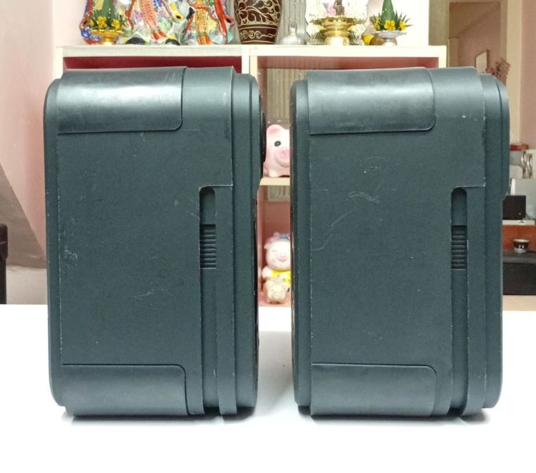 ลำโพง JBL - PRO III ดอกเบส 5 นิ้ว แหลมไทเทเนียม 4 โอม 100 วัตต์ ตู้มีน้ำหนักให้เสียงดีมากคู่ละ 3000 สุโขทัย โทร 089-858-6828 รูปที่ 3