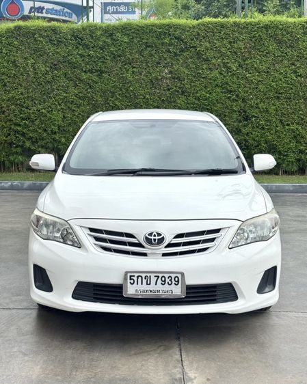 Toyota Altis 2011 1.8 E Sedan เบนซิน ไม่ติดแก๊ส เกียร์อัตโนมัติ ขาว รูปที่ 2