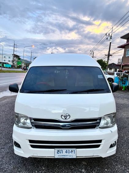 Toyota Commuter 2012 2.5 Van ดีเซล ไม่ติดแก๊ส เกียร์ธรรมดา ขาว