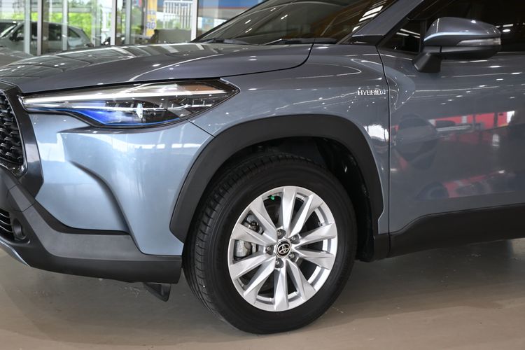 Toyota Corolla Cross 2021 1.8 Hybrid Smart Sedan ไฮบริด ไม่ติดแก๊ส เกียร์อัตโนมัติ เทา รูปที่ 4