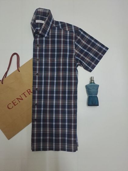 เสื้อเชิ้ตแขนสั้นลายสก๊อต (สีน้ำเงินเข้มตัดเส้นริ้วสีแดงและขาว) แบรนด์ VOSLENZA‼️ รูปที่ 2
