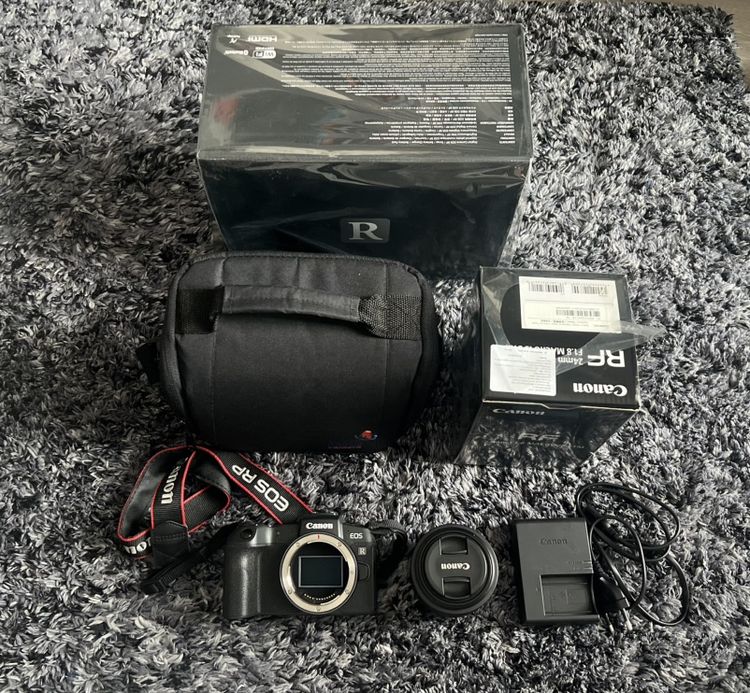 Canon กล้องมิลเลอร์เลส กันน้ำ ขายกล้อง CANNON EOS RP BODY พร้อม CANNON FR 24 MM F1.8 Marco IS STM สภาพใหม่ ใช้น้อย ไร้รา ไร้ฝุ่น