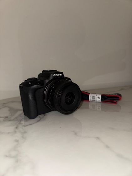 Canon EOS R50 kit camera + 18-45 mm lens (black), also includes a 64 GB memory card. รูปที่ 2