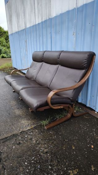 โซฟา Fuji Furniture special edition vintage sofa Scandinavian style เบาะหนังแท้-ไม้ดัดdesigned by Ashimo-san รูปที่ 2