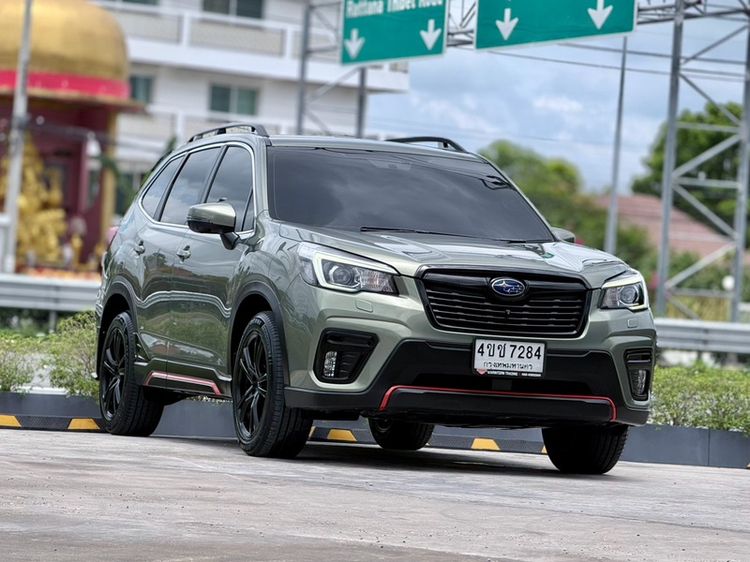 รถ Subaru Forester 2.0 i-S GT EyeSight สี เขียว