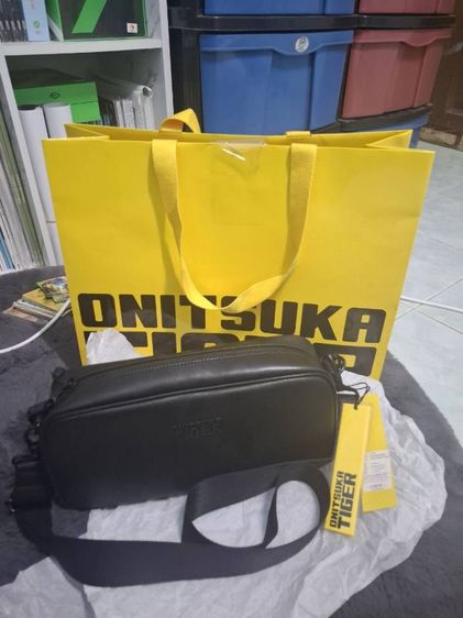 กระเป๋ามือหนึ่ง onitsuka tiger