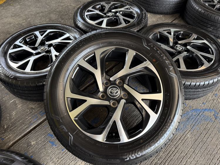 17" Toyota Chr 17 Top Sakura 🔥